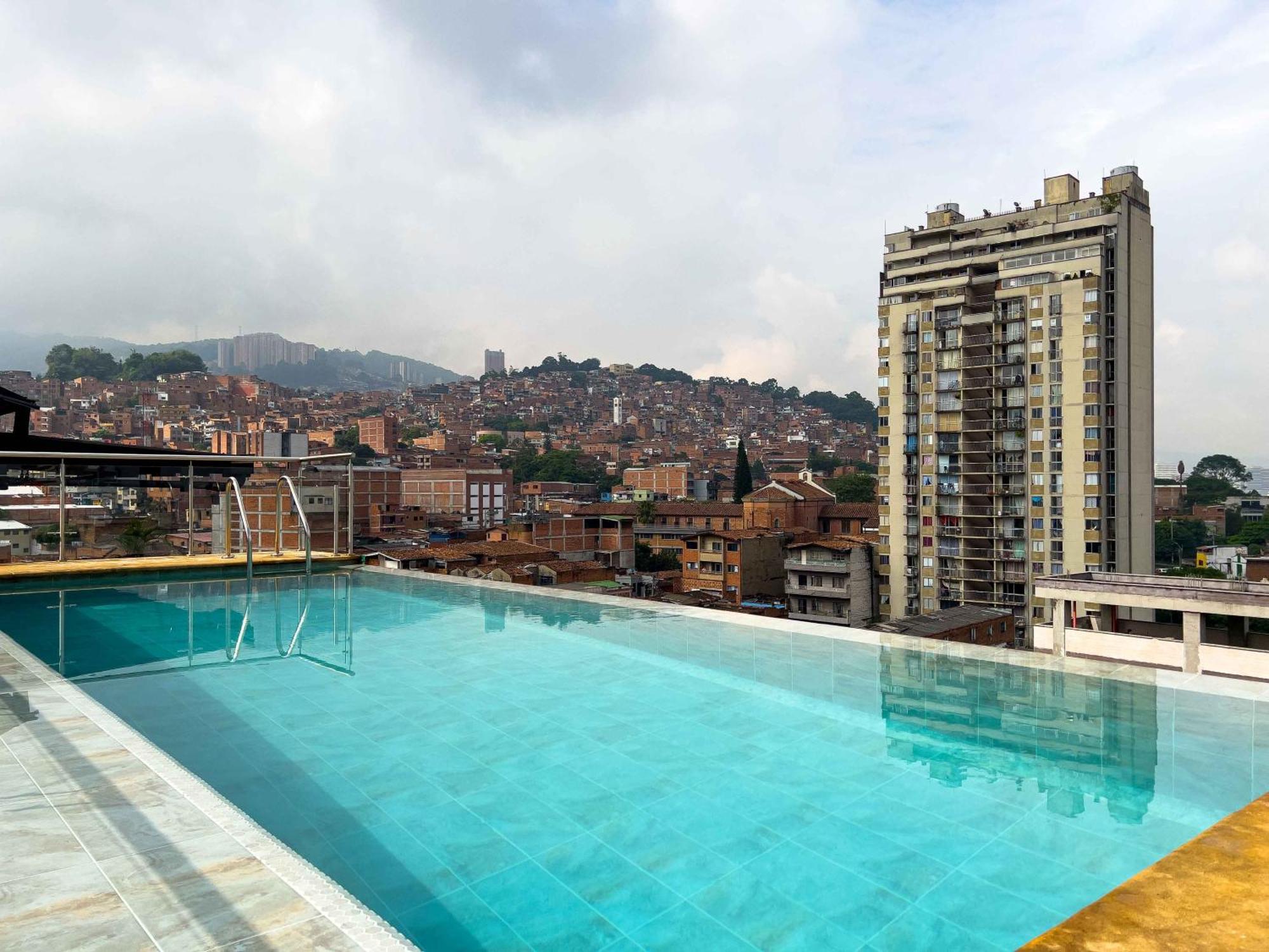 Apartahotel Medellin Medellín Exterior foto