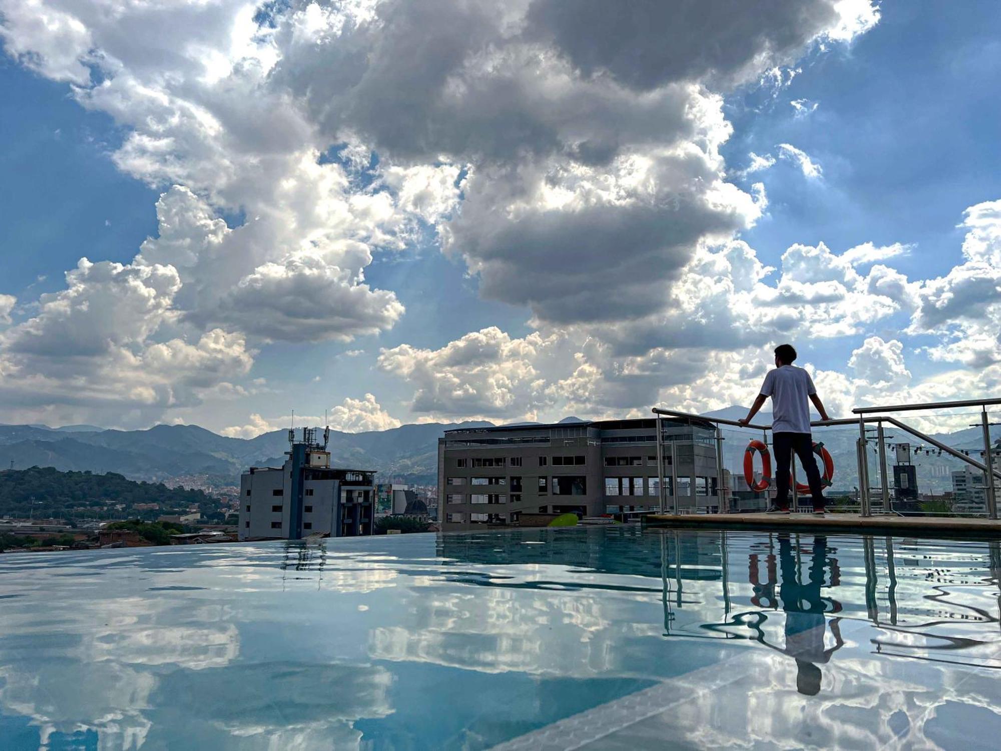 Apartahotel Medellin Medellín Exterior foto